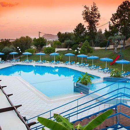 Iris Hotel Афанду Екстер'єр фото