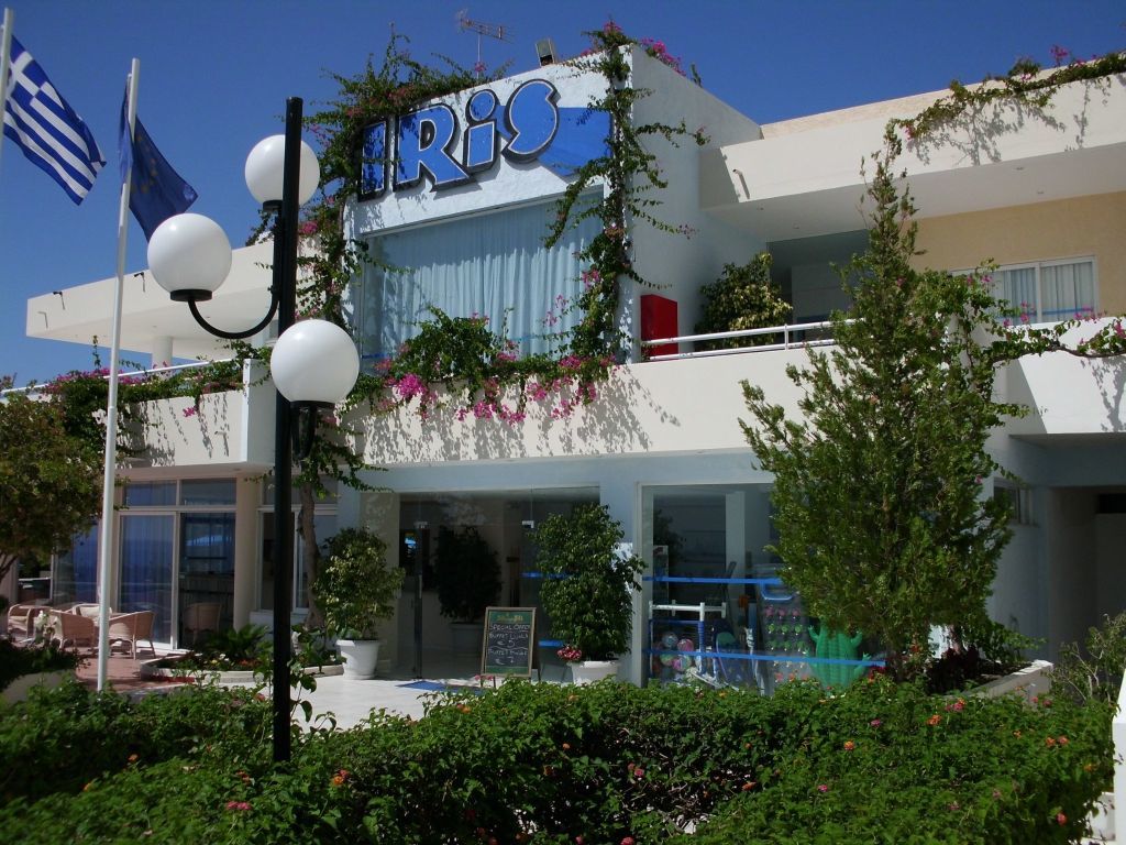 Iris Hotel Афанду Екстер'єр фото