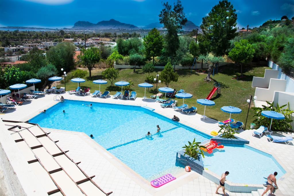 Iris Hotel Афанду Екстер'єр фото