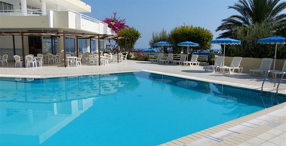 Iris Hotel Афанду Екстер'єр фото