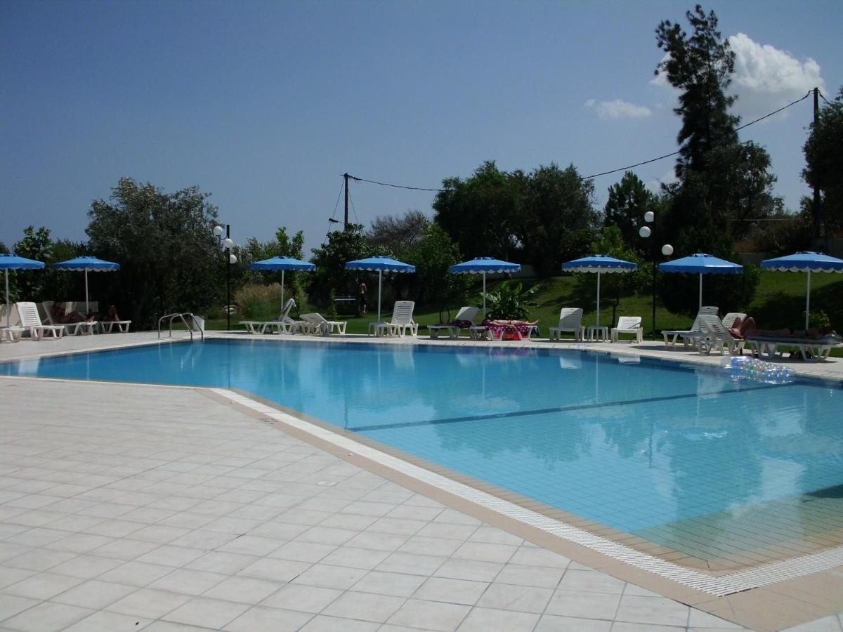 Iris Hotel Афанду Екстер'єр фото